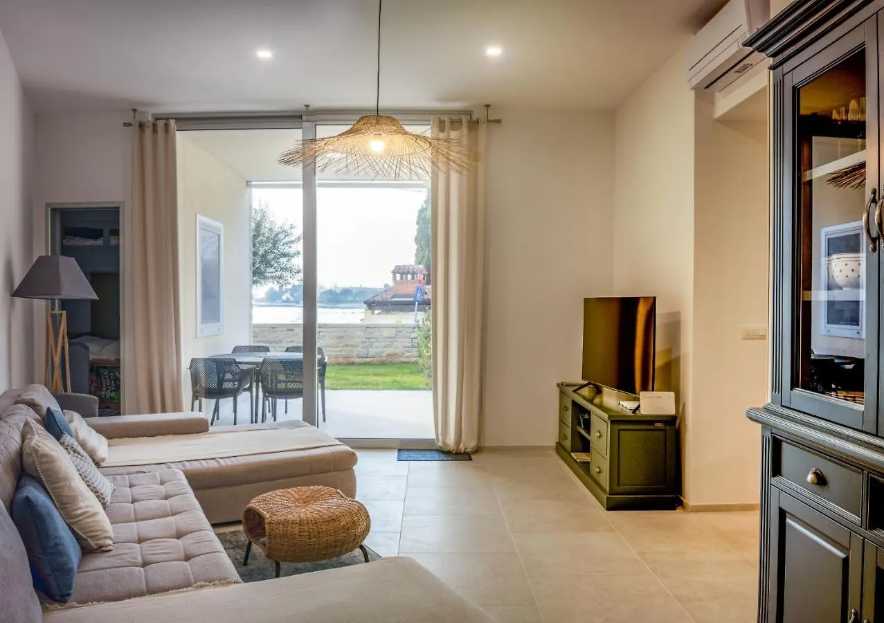 Apartment Nobilis Zambratija  Croatia